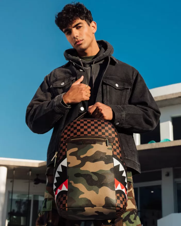 BACKPACKS*Sprayground EXTERIOR GOLD ZIP POCKET SHARKS IN PARIS BACKPACK (DLXV)