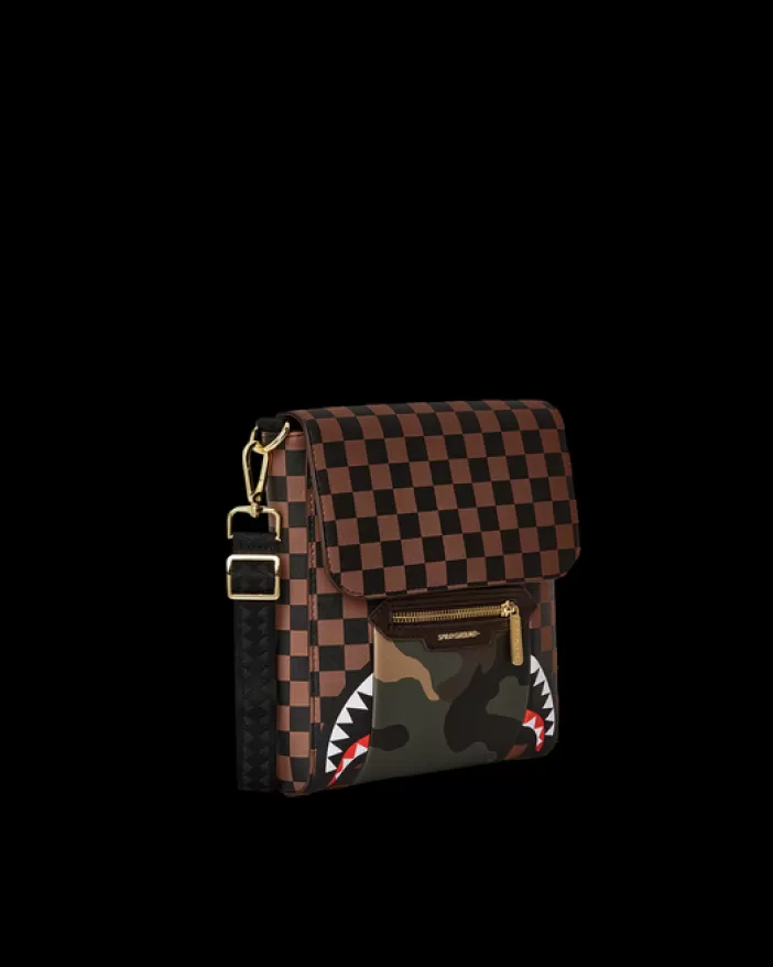 SLINGS | CROSSBODYS*Sprayground EXTERIOR GOLD ZIP POCKET SHARKS IN PARIS MESSENGER SLING BAG