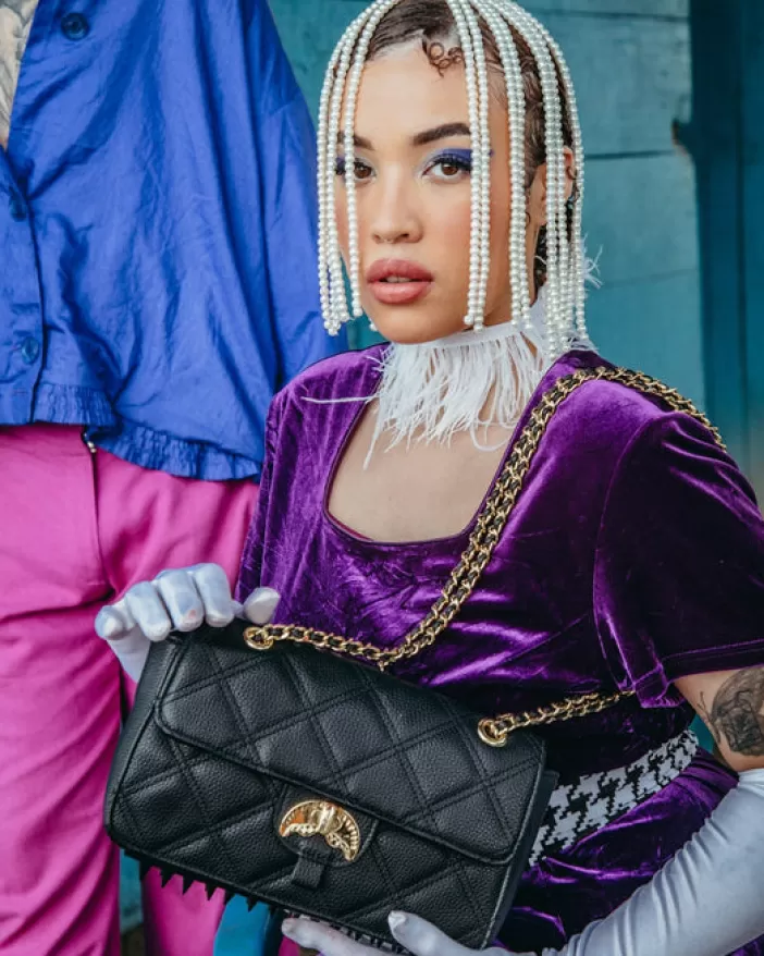 HANDBAGS*Sprayground NOIR QUILT GOLD CHAIN SHARK HANDBAG